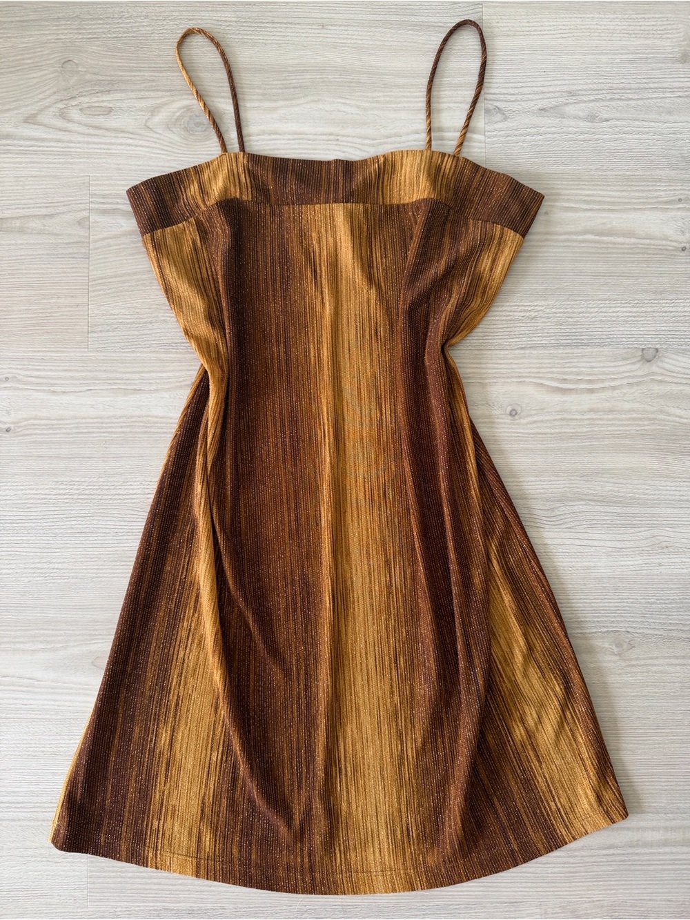 Vintage Y2K F/S Gold Metallic Plissé Mini Dress – Shimmer Snakeskin Stripe